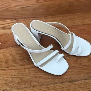 NWOT white Jessica simpson white sandals